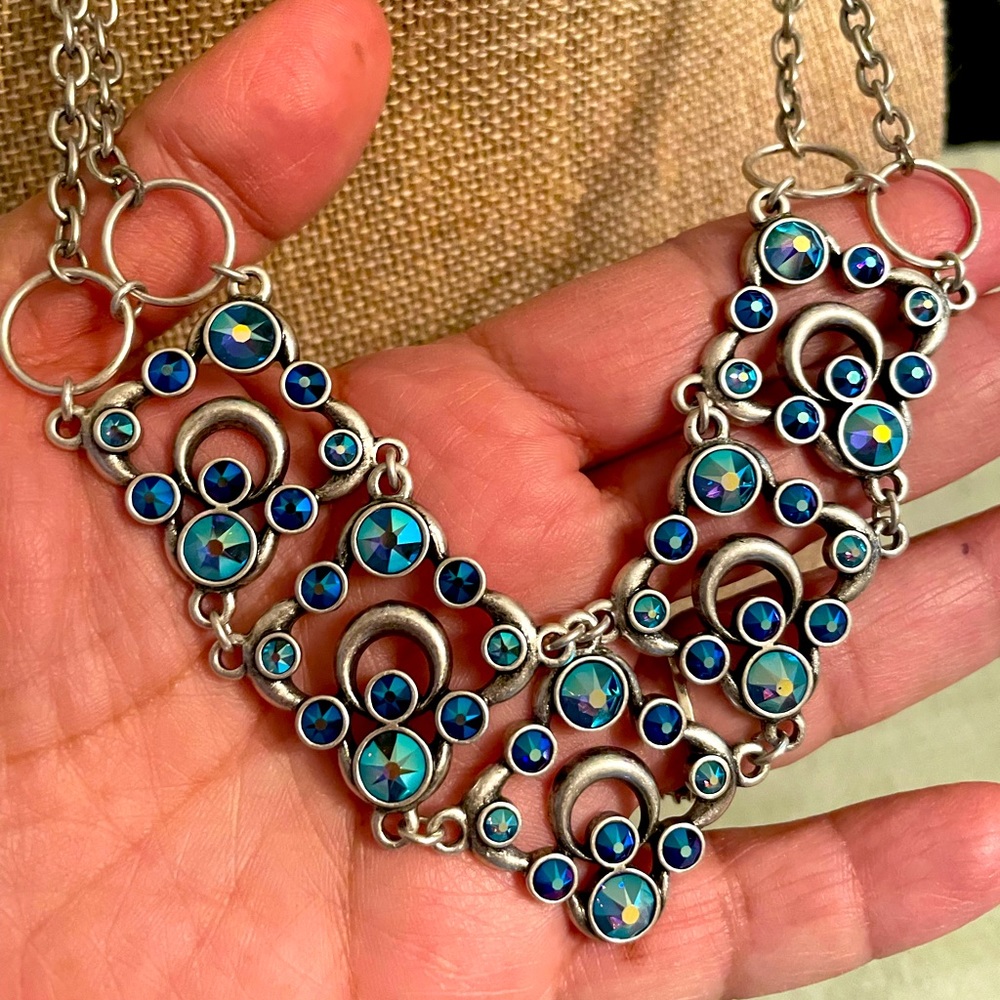 Shimmer V Necklace, Antique Blue